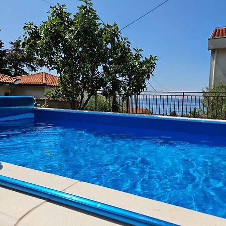 Apartments With Swimming Pool 9X4M Selce Ngoại thất bức ảnh