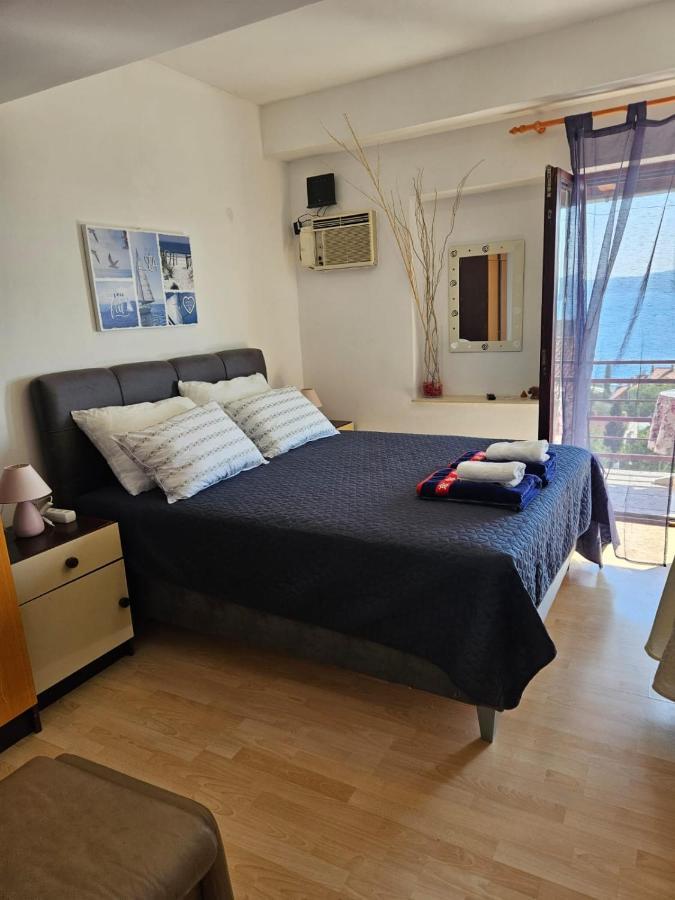 Apartments With Swimming Pool 9X4M Selce Ngoại thất bức ảnh